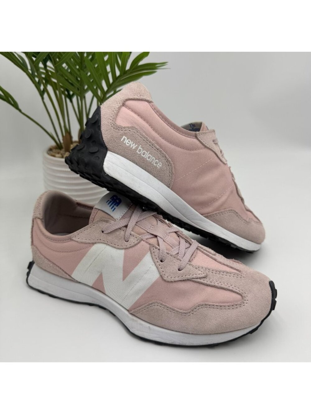 New Balance 327 YS327CKC Athletic Sneaker womens 8.5M Pink Suede Walking Running